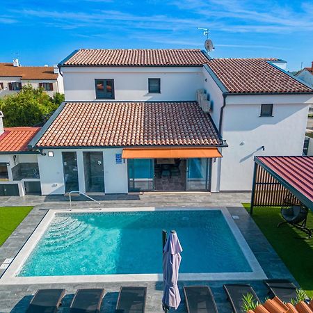 Villa Paradise Медулин Екстериор снимка