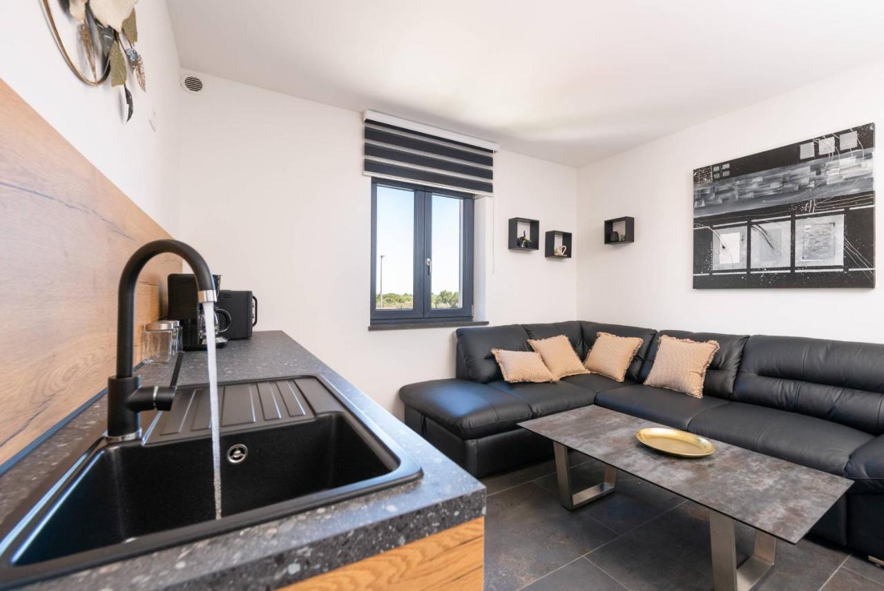 Villa Paradise Медулин Екстериор снимка