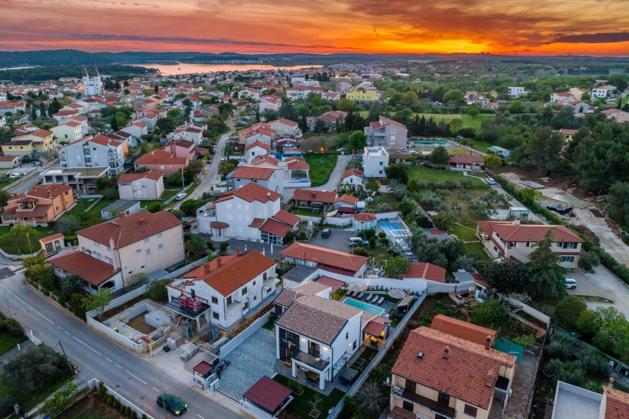 Villa Paradise Медулин Екстериор снимка